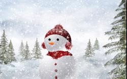 Снеговик в лесу в снегу